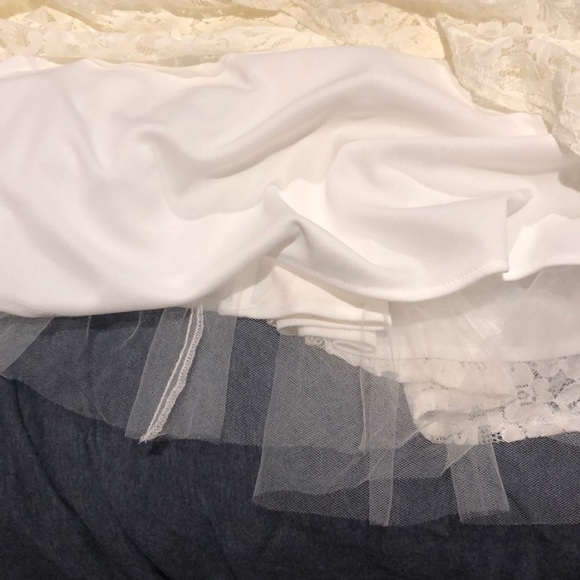 White/cream lace dress - Picture 5 of 7